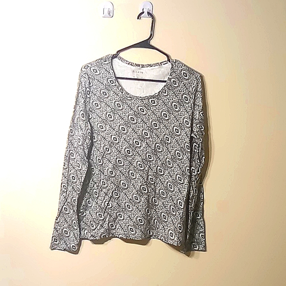 White stay printed long sleeve
